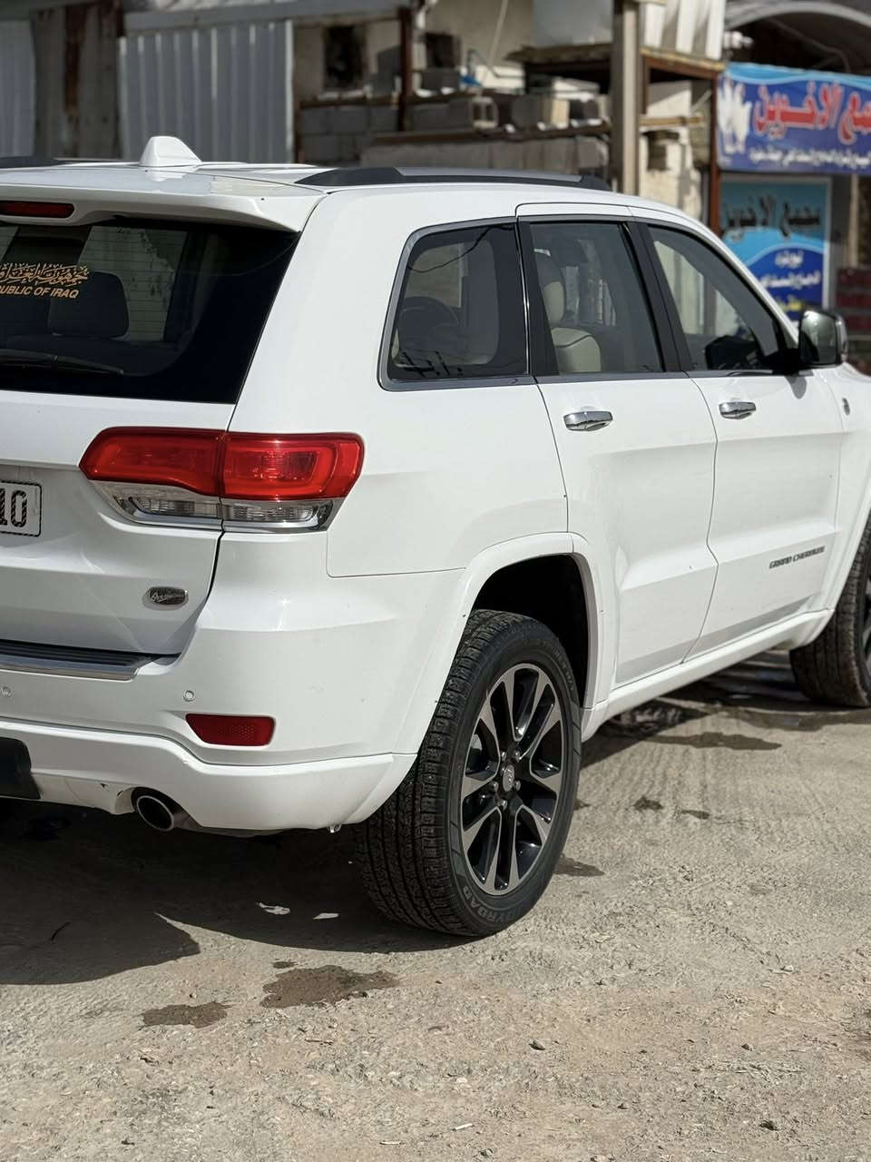 سلام عليكم
جيب اوفر لاند امريكي موديل 2015 
محرك 3600
رقم بغداد بأسمي
فول مواصفات
شاشة كبيرة
جكات 
تحكم ستيرن
رادار
جنطة كهرباء
كشنات تدفئة تبريد
سقف بانوراما
حادث خفيف جاملغ وبنيد
باب السائق وباب خلف السائق تبديل نرمادات بيبان لا مصلح ولا مبدل الاصلي
السعر 210$
العنوان الناصرية مركز 
***********
