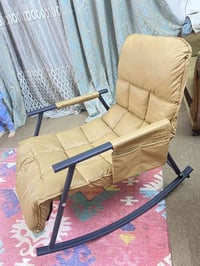 كرسي هزاز • نضافه ٩٥٪ • بغداد