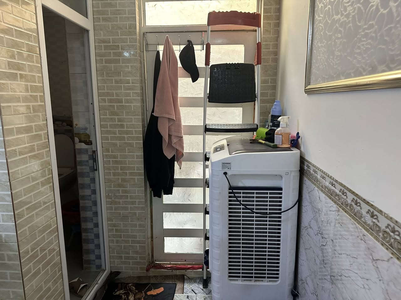 ‏دار للبيع في ناحية ‏أبو غرق مساحة 150 مسحوب عليه مبادرة ينباع هو أثاثه رقم الهاتف صفر￼***********
