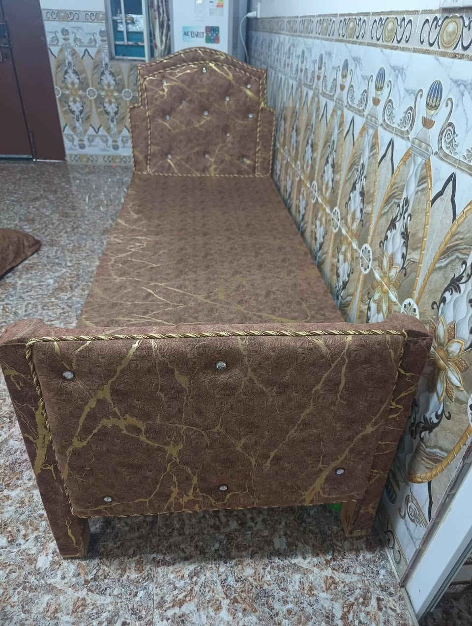 جرباية للبيع اد مو شراي لا تجي 
سعر 125بيها مجال شويه 
***********
