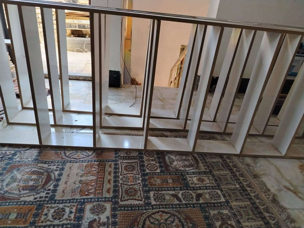 رفوف للبيع  
***********
