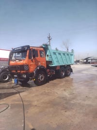 البي موديل 82 اصل رأس تريله محوله قلاب مكفوله كفاله عامه من الصبغ شاصي...
