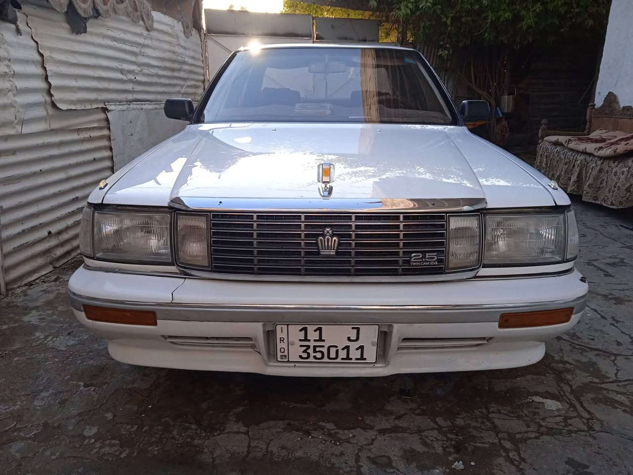 السلام عليكم سوبر هارتوب موديل ١٩٩٠ يسره بلادي 
بسمي رقم بغداد دولي مكينه كير خير من الله كهربايات شغاله حديديه نضيفه 
تايرات نضيفه بيهه مكانات صبغ داخل بلادي سياره حلوه ونضيفه مكاني بغداد الكاظميه السعر ٥٥ 
رقم الهاتف ***********
