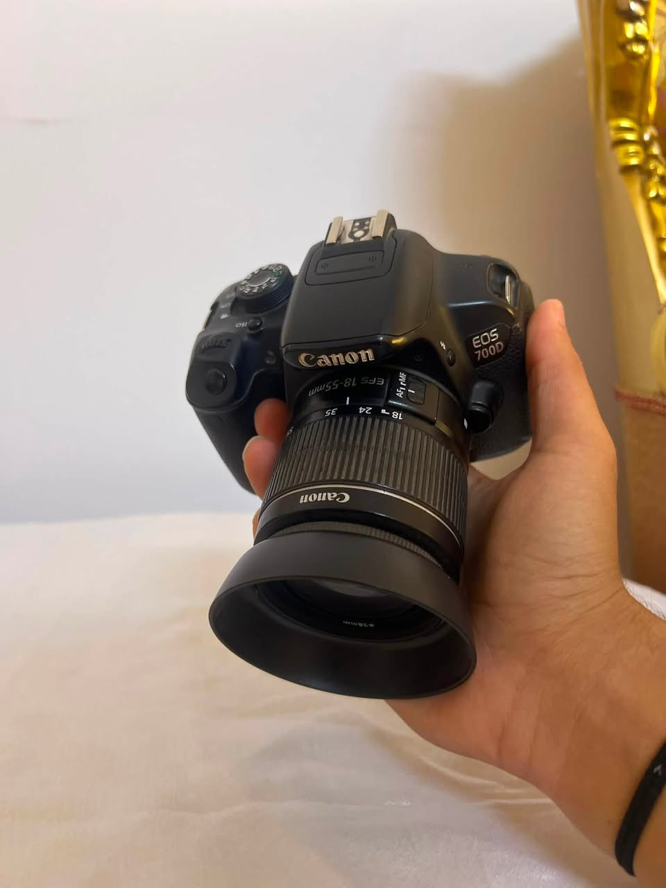 📸 للبيع Canon EOS 700D – نظافة 100%
🔹 الكاميرا: Canon EOS 700D
🔹 العدسة: 18-55mm
🔹 هود عدسة
🔹 بطارية عدد2
🔹 شاحنه 

✅ الكاميرا بحالة ممتازة وجاهزة للعمل، مناسبة للمبتدئين والمحترفين.

💰 السعر: 275ألف (قفل)
🚚شامل التوصيل 

📞 للتواصل:
سيد عبد
***********

📩 خاص • واتساب • اتصال

#سيد_عبد_للكاميرات #Canon700D #كاميرات_العراق #بيع_وشراء_الكاميرات 📸
