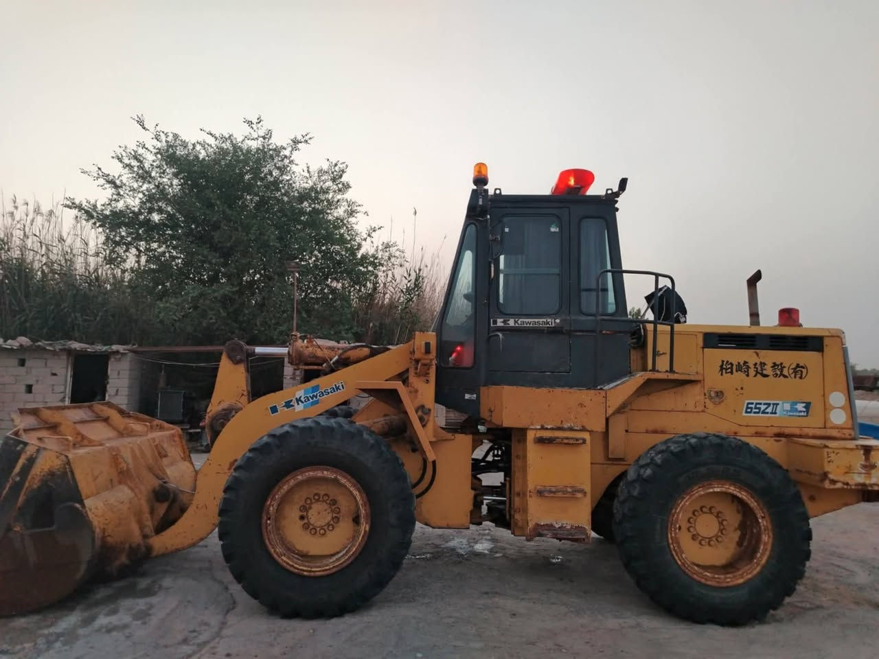 سلام عليكم شفل كاوسكي 65 داش ثري مكفول من كلشي كير ومكينه 6 رقم نجف مكانه ديوانيه ***********/***********
