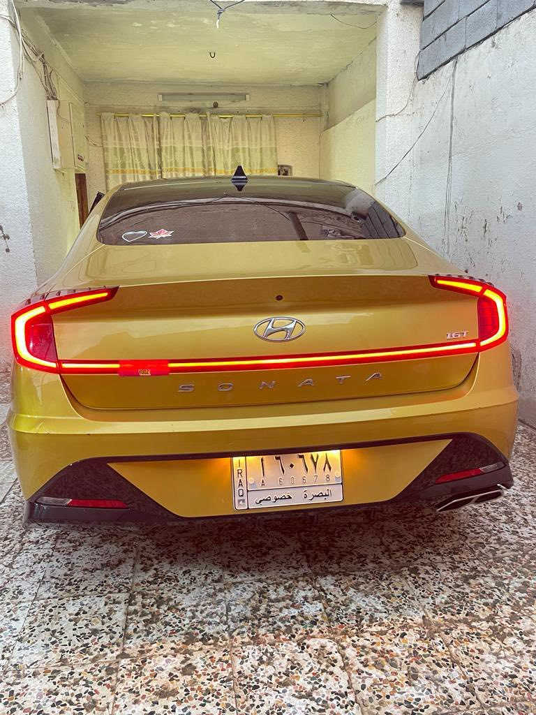 سوناتا موديل 2020 وارد امريكي حادثها مثل ماموضح بالصور بيها صبغ السيارة فول مواصفات عدى الفتحة 
مكان السيارة البصرة الزبير 
سعر 150 وبيه مجال 
رقم صاحب السيارة ***********
