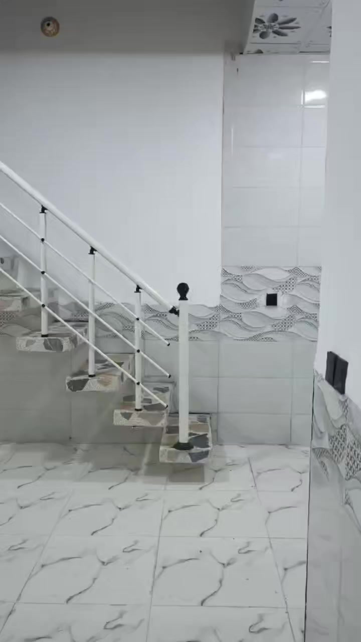 آلُـۜسـۨۚ(✋)ــِۖلُأمٌ ؏ـليۜـ(💜)ـكـۜم وݛحـٍّْـٍّْ⁽😘₎ـٍّْمهہ الًـًٍۖـٍـٍۖ(☝)ٍۖـًٍٍٍّـًٍلۖهًٍۖۂ وبـۗـۗـۗـۗـۗـۗركۧۧــۧۧۧۧۧـۗـۗ(ۗ😇)ـۗـۗاتهۂ 

#مكتب #عقارات #الهمام #الأول 

دار للبيع المساحه 50متر اساس تجعيب بناء بلوك سقف عكاده 

غرفه صاله مطبخ صحيات 

ارضيه بورسلين جدران سيراميك 

بيت تسليم مباشر بناء حديث 
العنوان سايدين المطار شارع حاتم الخير نهايت المقرنص 

#السعر23مليون مع مجال 

للاتصال ***********واتساب
