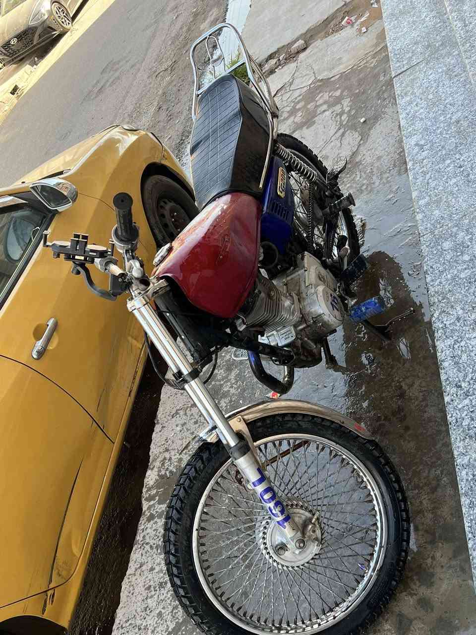 سلام عليكم ايراني اربعه كير تايكر موديل عشرين الدراجه متروكه صار شهرين ابيع كوم حديد ابيع كوم حديدد لتسئلني شبيها اكفلك فقط سرقه شغاله وتمشي بس قمچه مال گلج مكطوع جيب قمجي وياك وروح وين متريد الدراجه عوزها ترتيبات مكاني بغداد الشعب شارع الصحه السعر (150) قفل قفل قفل كوم حديد
***********
