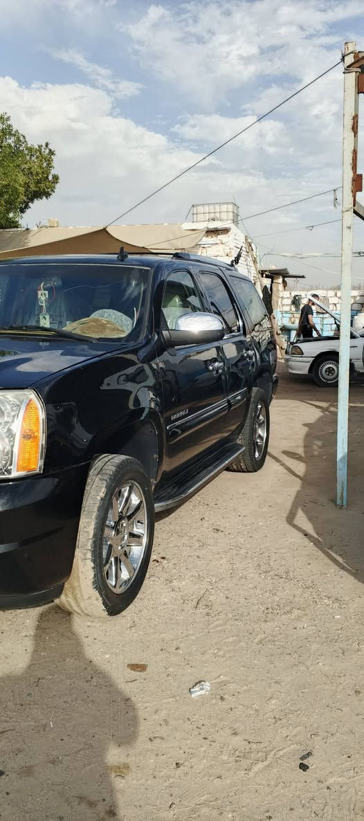 سلام عليكم احبتي الكرام يوكن دينالي مديل11 فول لون اسود حديده جاهزه للتسجيل السعر 85 وبيها مجال قليل وأنا خادم لحضراتكم رقمي 
*********** الزبير, البصرة
