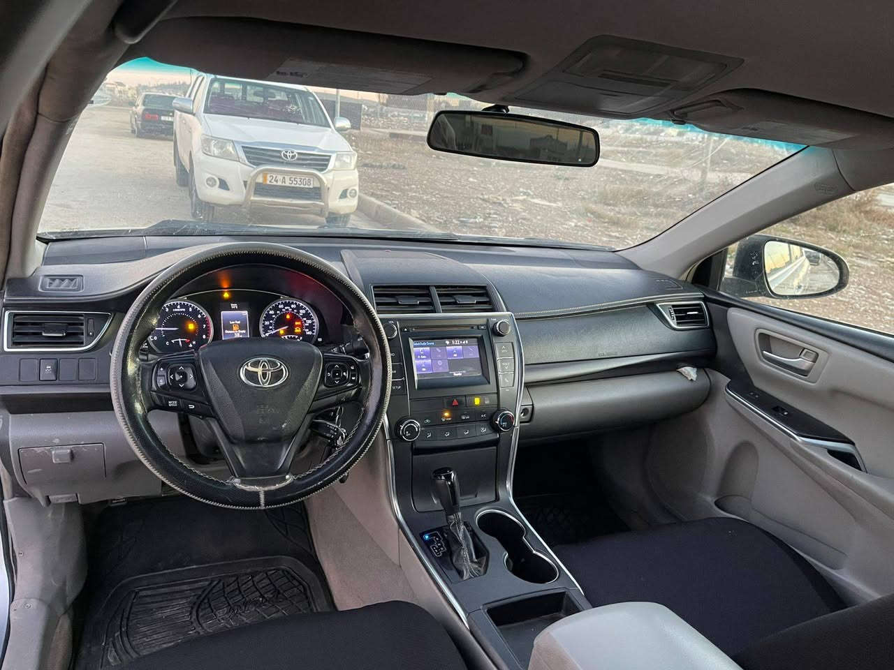 تویوتا کامري موديل 2017 LE للبيع فقط ،
سياره ضررها جانبي بجم وخلف كبس بدون دواخل ،
4 قطع بي صبغ ، محرك ،كير ، حداديه طخم كلها شرط ،
رقم جدید و سنويه منتهيه سنة  2024 تحویل ب شرط ،
السعر :-  128 $ وبیها مجال عنوان بردرش بین عقرە و موصل ،
 ،،،،،،،،،،،،،،،،،،، *********** ،،،،،،،،،، واتساب + فایبر ،،،،،،،،،،،،،
