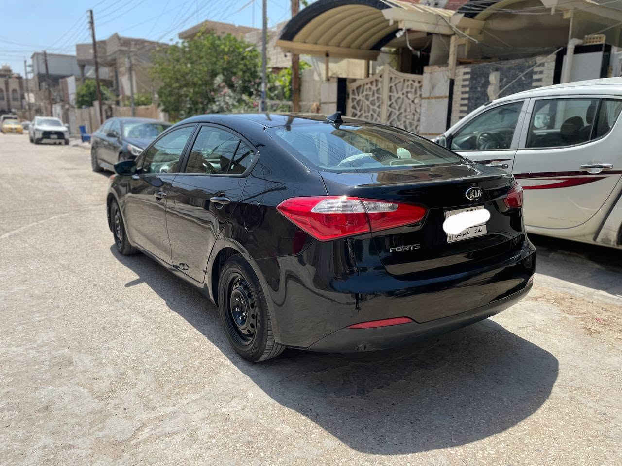السلام عليكم  كيه فورتي 2016 وارد.امريكي مكينه 2000 دوش رقم بغداد.بسمي جاهزه تفاصيل كله كدامك السعر 98 ورقه اتصال *********** بغداد, العراق
