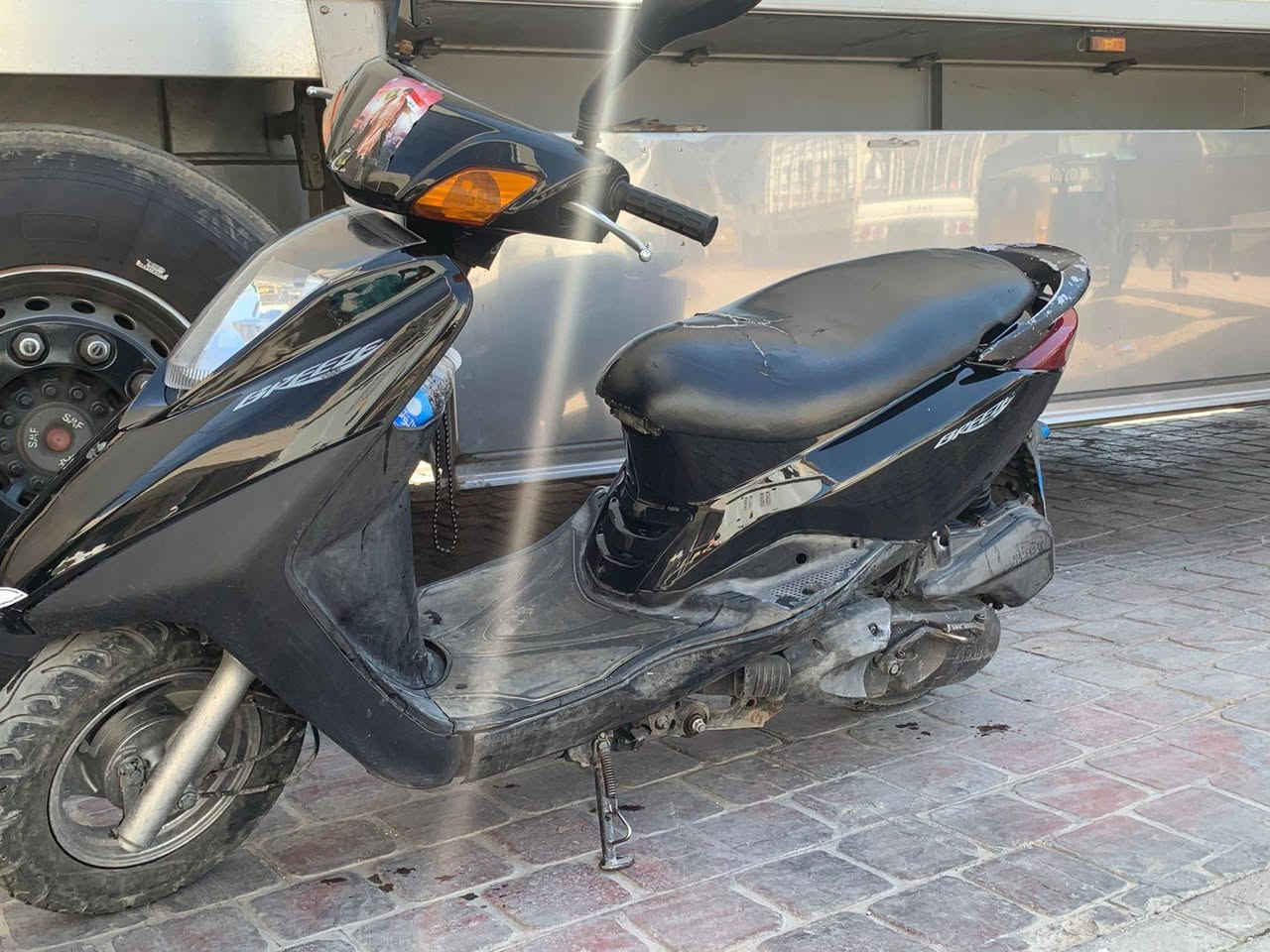 ⚜️أللهم صل على محمد وآل محمد⚜️
⚜️وعجل فرجهم والعن عدوهم ⚜️
دراجه بريز
سرعه 140
نضافه 75%
كابريتر أصلي✅
زوج تايرات جدد✅
بريك أمامي بريك خلفي شغالات✅
كفرات نضيفه✅
مكينه مجفته تجفيت درجه أوله
دراجه خير من الله يشهد الله دراجه حلوه وناعمه
سعر675 وبيها مجال
كلشي ذاكرلك موتخابرني وتكلي شبيها

*********** 
مدينة الصدر كياره
