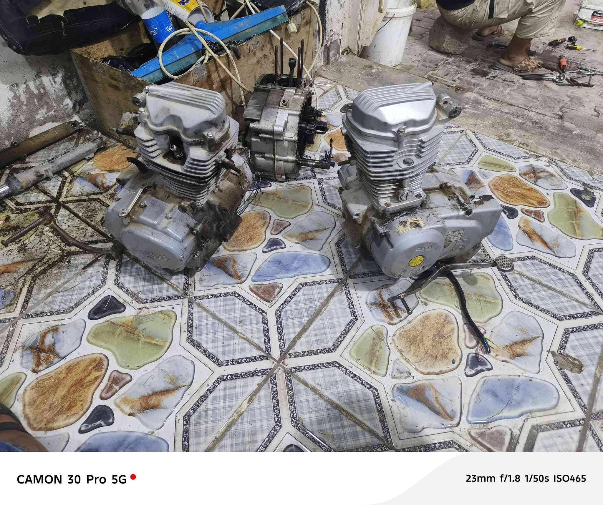 مكتين اربعه كير للبيع نامه ٢٣متياز والثاني كربلايه مديل ١٦شغالات خير من الله  سعر ٢٠٠ ثنينهن وبهن مجال رقم ***********
