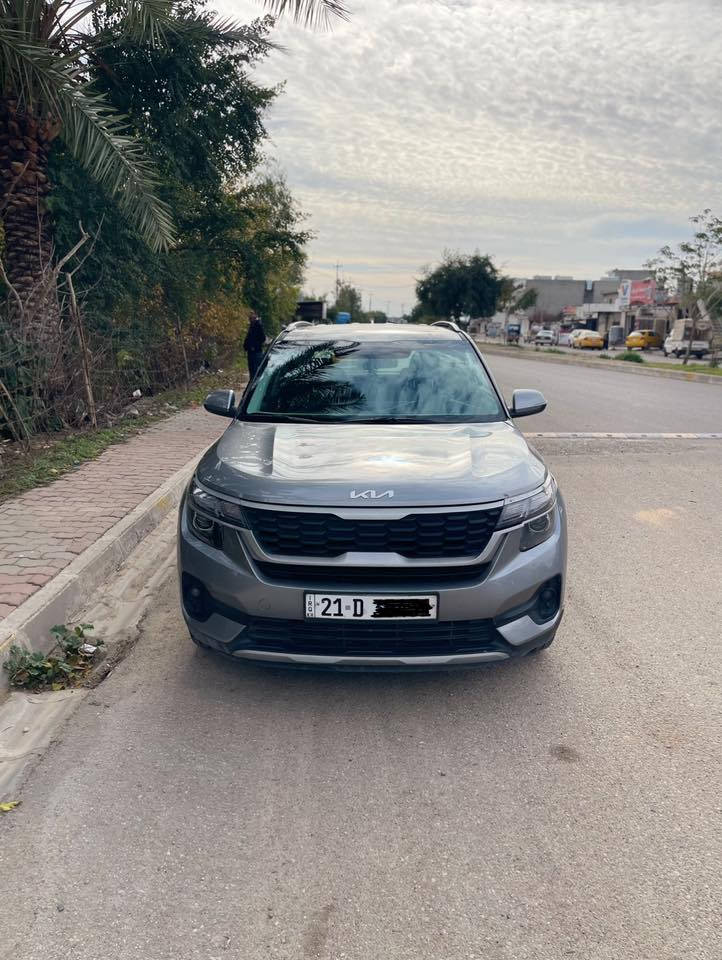 سلام عليكم
كية سيلتوز 
للبيع فقط 
موديل 2023 السيارة مكفولة من كل نواحي ماشية 55 الف كيلو ضمان شركة نيم سفق سلايد 
السيارة باسمي تحويل ثاني 
بيها ضرر ط.ل.قة في السقف كما موضح في الصورة+بيها طخة بالبنيد الجاملغ و الدعامية سليم بدون ايرباك 
السعر 160 بيه مجال بسيط مكان السيارة كركوك
للتواصل 0*********** واتس موجود
