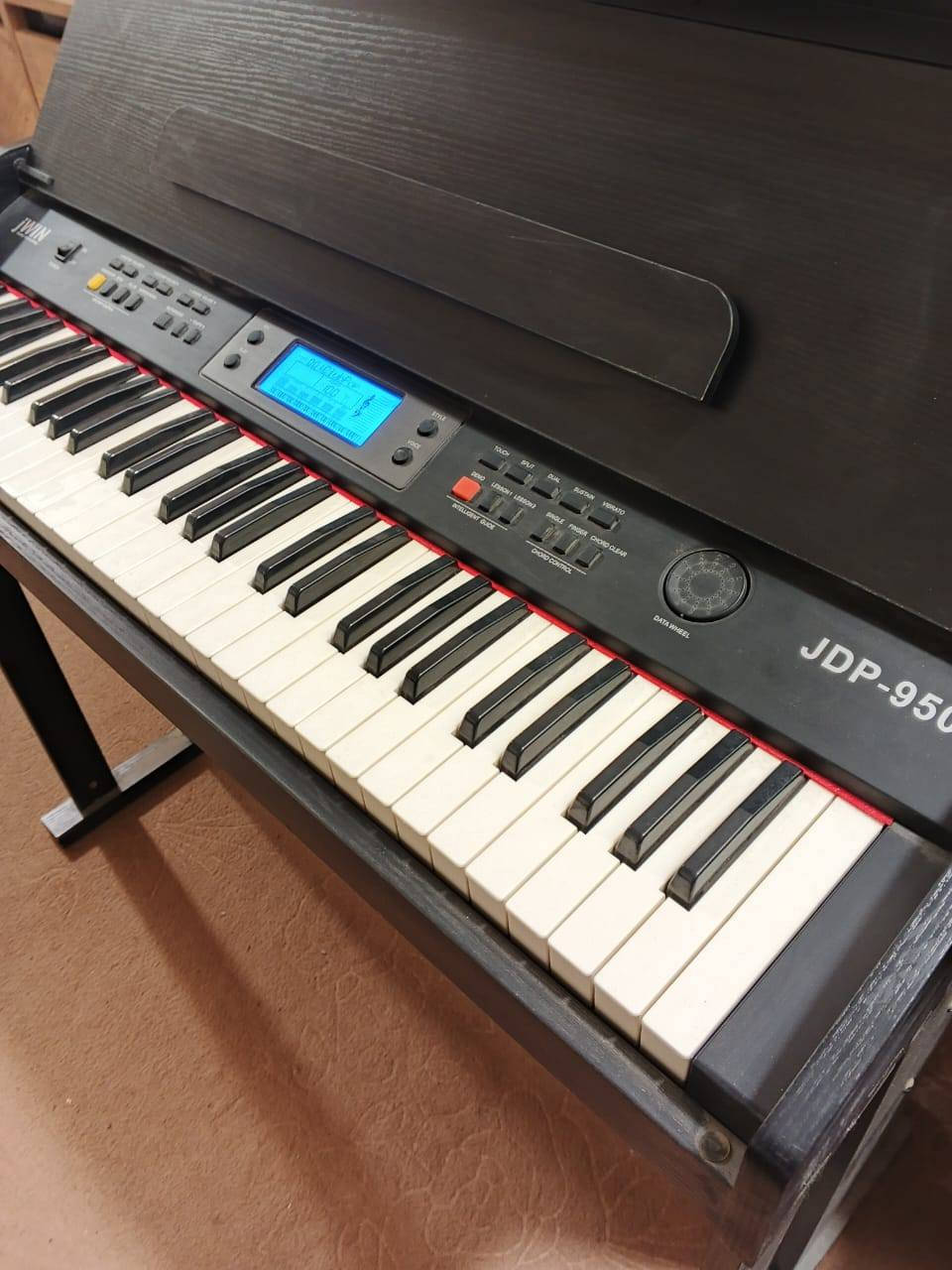 بيانو ديجتال نظيف مشتريه من تركيا .....
جهاز حلو ديكورة حلو واصواته حلوة ...
سعر ٣٥٠ الف


**إذا كنت صاحب هذا الإعلان وتريد حذفه لأي سبب، رجاءا أرسل رسالة إلى الدعم الفني**