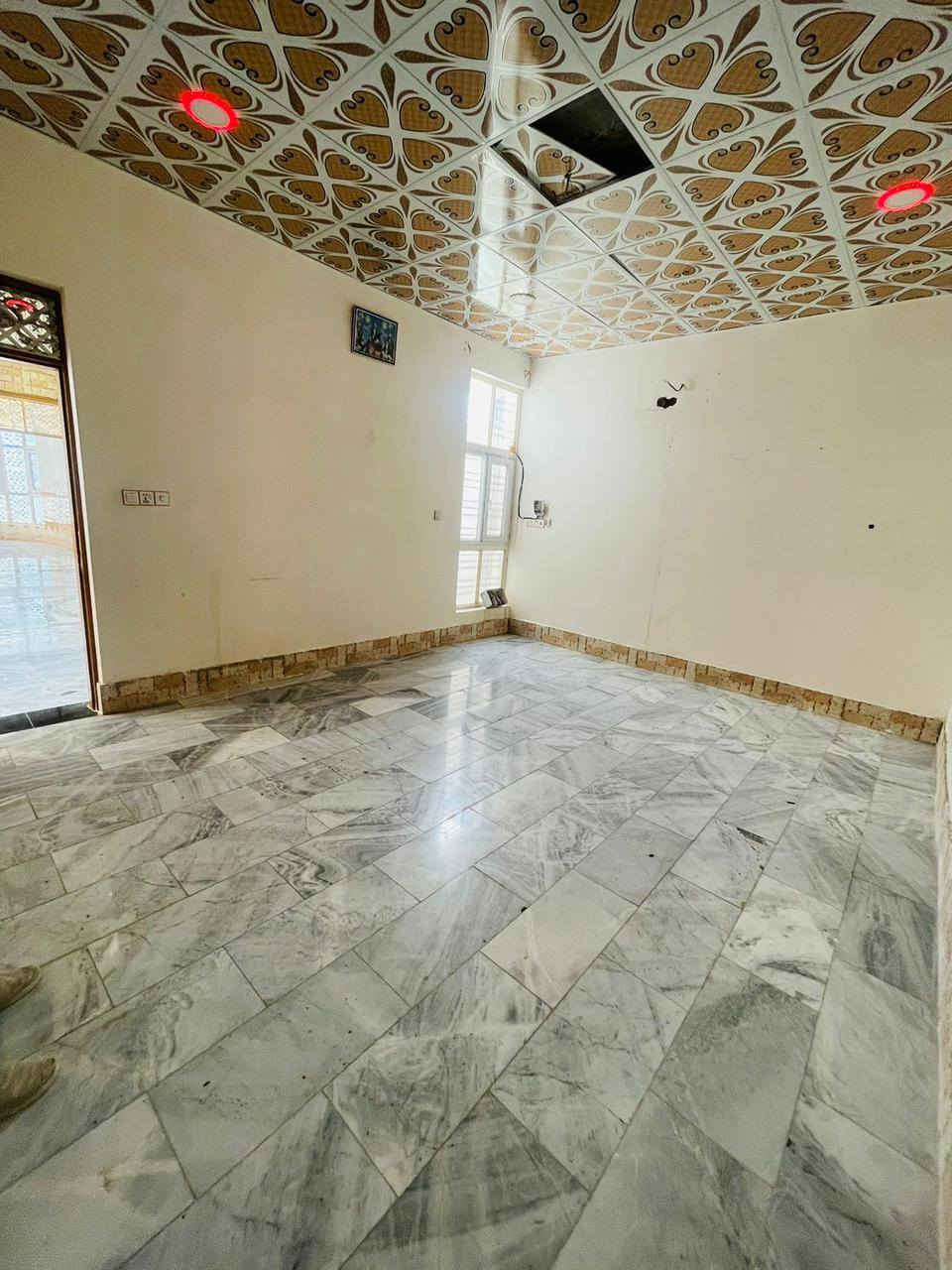 بيت للبيع مساحه ١٢٠ متر طابو صرف 
حي ميسان قطاع ١٤ على مشتل 

الطابق الاول غرفه وصاله ومطبخ وستقبال 
وصحيات داخليه وخارجيه ومكشوفات 
الطابق الثاني غرفه وصاله وصحيات 

السعر ١٩٥ مع مجال 
او متابعه صفحة ابو أبو علي الخالدي  كل عروض حي ميسان 

للاستفسار مكتب الخالدي للعقار
موقع المكتب حي ميسان شارع كيات قبل تقاطع شارع بوريات 
او الاتصال على الرقم التالي
***********
***********
***********
