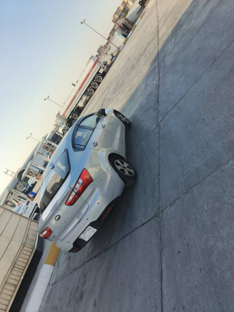 كيه ريو موديل2013خليجيه(السعر70)
(***********)كفاله ضربه وتبديل وصبغ بيها بس الرباع مال جاملغات الماميه صبغ فقط تبريد ثلج حداديه جديده تخم تاير جدد كهربايات كلها شغاله رقم بصره الماني تحويل*********** البصرة, العراق
