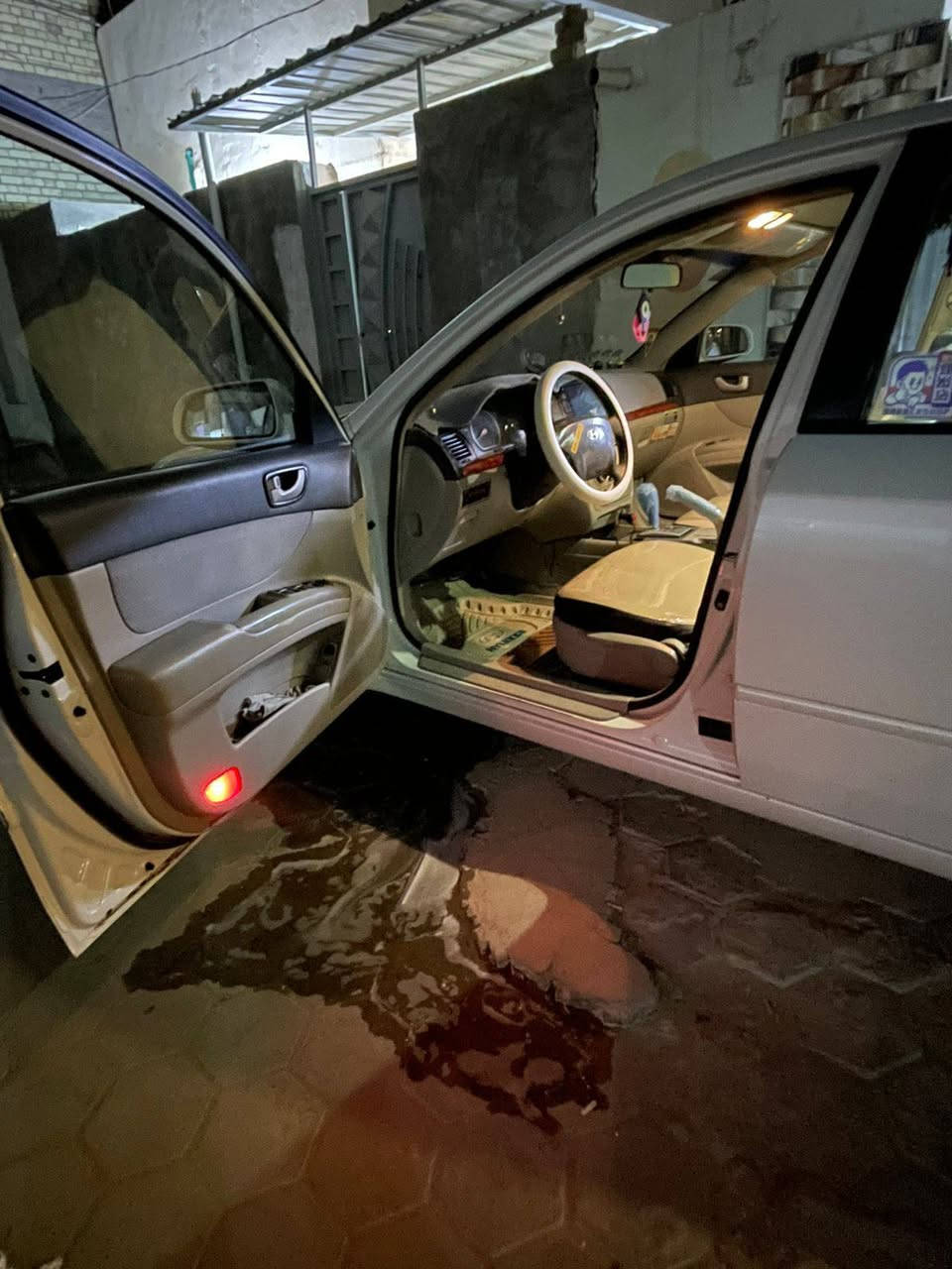 سلام عليكم سوناته موديل 2008خليجي كفاله عامه مكينه الفين صار شهر من شاده جديده ألفين الدوش المغروب حداديه جديده تخم تاير جديد تبريد ثلج رقم نجف أنكليزي مميز بسمي شخصين نجف سياره جهازه عله آخر حبايه الي ياخذه ما يذب عليه ربع ***********.     113💵
