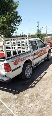سيارة كنو ابيض 2009 للبيع رقم ديالى السعر على الرقم 07722283249