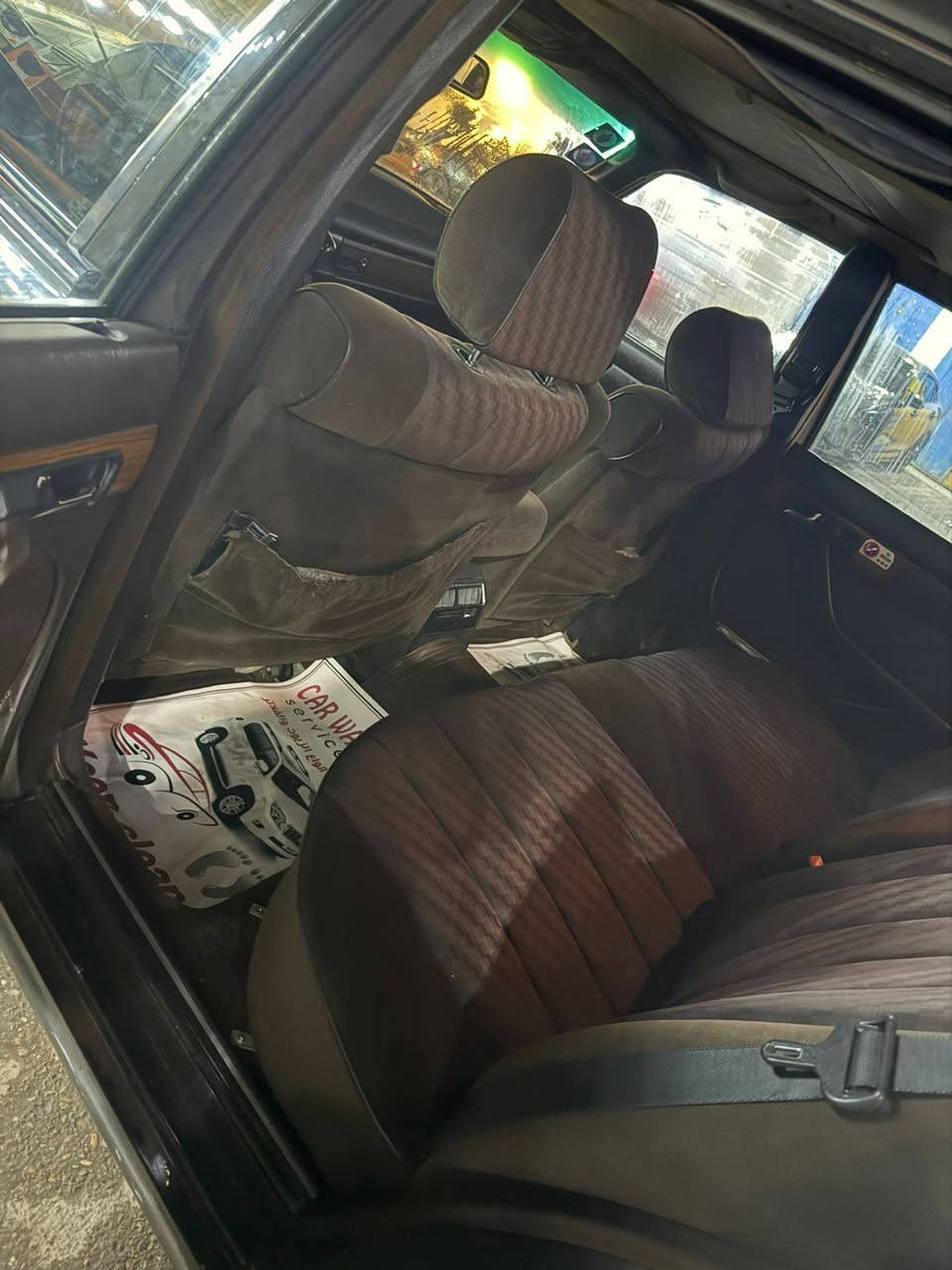 السلام عليكم مرسيدس رئاسي موديل91 سيارة كير وماكينة بلادية تبريد ثلج شغال سيارة كاملة علئ اخر حباية
مكاني بغداد حي اور ***********
السعر 95 وبيها مجال بسيط
