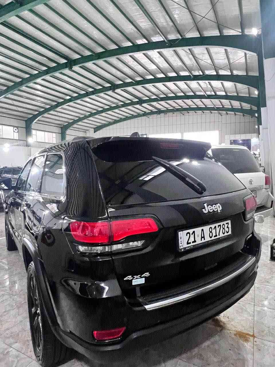 جيب  2018
لمتدد
لون اسود 
كليين تايتل بدون صبغ بدون بارد بدون شخط
كير محرك بلادي 
سيارة بانوراما
كشنات جلد وتبريد وتدفأة 
ستيرن كهرباء
شاشة جبيرة كار بلي
بجم فول زنون عالي ناصي بلوجكتر لد العدسات بلادي
جندة كهرباء 
سيارة فول 
مكاني كلار سليمانيه 

السعر 240 وبي مجال 

*********** الخالص, ديالى
