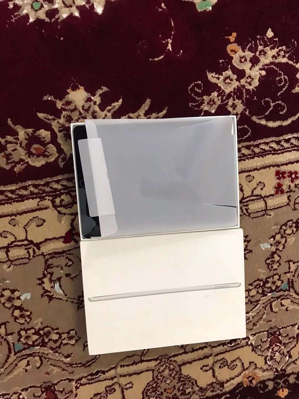 السلام عليكم ايباد تسعه لبيع ول مراوس ب١١ عادي فما فوق 
ايباد ذاكره٦٤ جهاز بعد جديد استخدام قليل سعره ٢٦٥ بطاريته ماعرفه يمكن ب٩٠. هيج لءًن ماتطلع بل ايباد اله حسابه بس مايصرف جهاز حته جيس مالف فتح اليباد بعده بل كرتونه شخط مابي واتساب *********** مكاني سماوه
