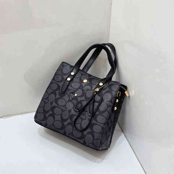 #الجديد 
كل هذا الجمال #ب٨ الف قطعتين #ب١٥ الف فقط 

متوفره حسب الالوان المرفقه في الصور ❤❤❤

#اذا_حبيتي_تكون_اطلالتج_مميزه راسلينا ع البيج 
او الاتصال ع الرقم ✅️***********✅️

  #التوصيل لكل محافظات العراق(٥) الف فقط 
  #التوصيل لمحافظة بابل (٣) الف فقط

#توجد_خدمة_توصيل_المسيب_وكافة_محافظات_العراق

#ملاحظه المحل حقائب نسائيه وملابس أطفال واكسسوارات داخل المحل 🔥 يارزاق 

العنوان ازياء الورود بابل_مسيب_شارع المستشفى مجمع مضر النجار
 #مقابل مجمع ريحانه للأقمشة 
#مجاور دكتوره علياء النسائيه 
#مجاور احمد للموبايل 
رابط قناتنا ع التليكرام  https://t.me/alwrood996

رابط صفحتنا ع الانستغرام https://instagram.com/alwr.ood9?igshid=ZGUzMzM3NWJiOQ==    تشرفونا وتنورونا
