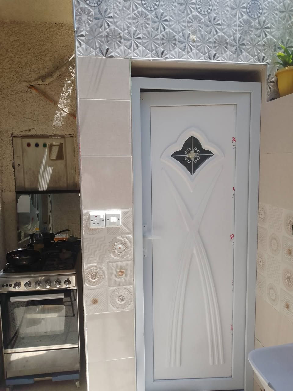 نصف قطعة للبيع مدينة الصدر قطاع 51 قرب أسواق بيت ابو ضياء ***********
