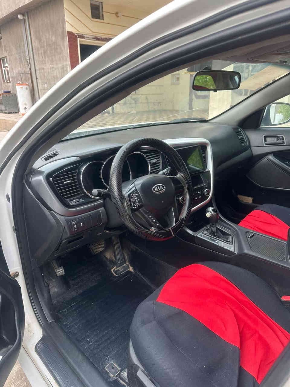 السلام عليكم 
للبيع اوبتما 2011 محرك 2400 دوش
بيها قطعتين جاملغ او باب دواخل مابيها 
رقم نينوى مشروع وطني 
تحويل مباشر /الموقع الضلوعية الجبور 
السعر 105
للاستفسار ***********
