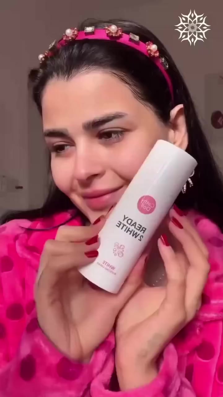 مبيض وجه من كاثي دول الكوري ♥️✨
▪️ممكن استخدامه نهاراً ك بديل للميك آب
والباودر لووونه طبيعي جداً جداً 
▪️ممكن استخدام ليلاً ويبقى ع البشرة للصبح 
‌‎▪️مواده امنه وطبيعية 
▪️يستخدم على البشرة الحساسة ايضا 
‌‎النتائج : بشرة بيضاء ناعمه خاليه من التصبغات🤩
كريم الوجه كاثي دول بوستنك ريدي وايت تو 🔥
كريم مبييض خاص لبشرة الوجه من ابتكار كاثي دول
*يساعد على إخفاء المسامات و تقليصها
*يشد البشرة و يوحد لونها، يجعل الوجه أكثر نعومة و سلاسة و إشراقاً
*يزود البشرة بالترطيب/التغذية، و يقوم بتفتيحها بشكل طبيعي بحيث تناسب كل من النساء و الرجال *يحتوي على المواد المضادة للأكسدة المكافحة للجذور الحرة و على مواد تحمي البشرة من الأشعة الفوق بنفسجية
*يقلل و يتخلص من التجاعيد+البقع الداكنة+حب الشباب و آثاره
كيفية إستخدام المنتج:
قومي بوضع كمية مناسبة من الكريم على الوجه و الرقبة بالتساوي يومياً بالصباح قبل التعرض لأشعة الشمس و بالمساء قبل النوم 
المنشأ كوريا الأصلي 🇰🇷#جاي_من_الاكسبلور_فولو_ولايك_بطريقكك_ياحلو🙈♥️ #الشعب_الصيني_ماله_حل😂😂 #ترندات_الانستغرام #جدید


**إذا كنت صاحب هذا الإعلان وتريد حذفه لأي سبب، رجاءا أرسل رسالة إلى الدعم الفني**