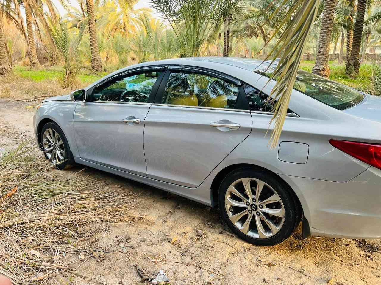 السلام عليكم سوناته 2013 رقم بغداد بسمي وارد امريكي حادثه دعاميه اماميه فقط مكينه 2400 جديده كير حداديه مكفولات  بصمه تحكم سترين فتحه كشنات كهربائيات فول مواصفات سياره نضيفه وجاهزه من كلشي رايده ب( 110 )وبيه مجال للشراي مكاني بابل المسيب غير متواجد علئ الفيس (الشراي يتصل *********** )
