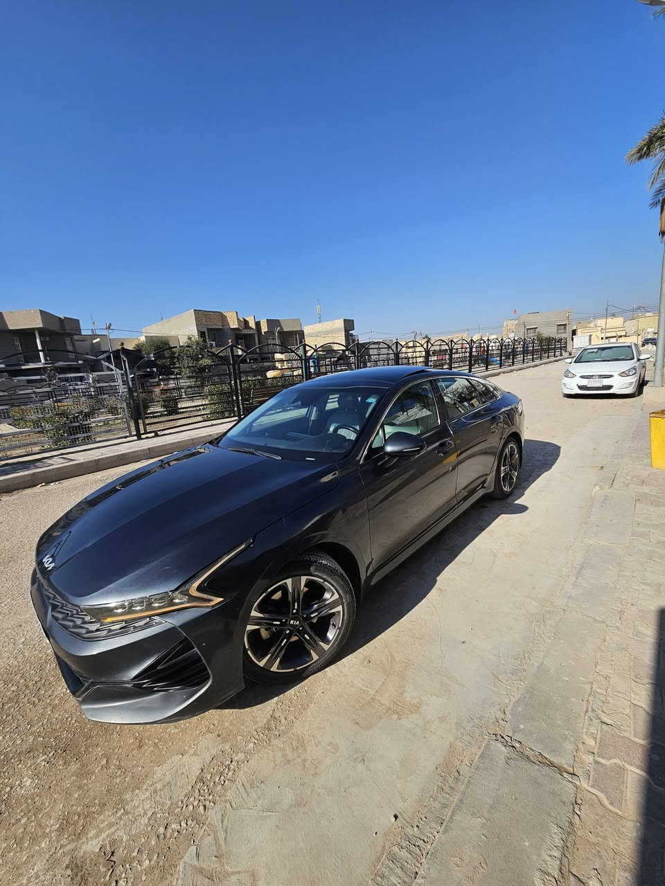 ‏-
‏
‏2022  KIA K5, EX 
‏
‏•الرقم: قادسيه انكليزي  معوقين (بشرط وكاله ) 
‏
‏
‏ضرر قطعة وحده جاملغ امامي تبديل بدون دواخل او شواصي 
‏
‏•المواصفات :
‏
‏▪️السيارة: #كيا K5 EX 
‏
‏▪️الموديل: 2022
‏
‏المحرك: 1.6L توربو (اربعة سلندر)
‏
‏▪️العداد: 83 الف كم 
‏
‏▪️حجم الويل: ويل كب حجم 19 
‏
‏▪️لايتات زينون اربع عدسات مع حاجب LED مع اشارة LED
‏
‏▪️بصمات عدد 2 للأبواب مع بصمة تشغيل وتشغيل عن بعد
‏
‏▪️قمارة بانوراما
‏
‏▪️نظام 5 كامرات
‏
‏▪️رادار امامي مانع تصادم
‏
‏▪️حساس امامي
‏
‏▪️حساس خلفي
‏
‏▪️رادار جانبي (نقاط عمياء) بالمرايا الجانبية
‏
‏▪️شاحن لاسلكي
‏
‏▪️اشاير بالمرايا الجانبية
‏
‏▪️مرايا شفط
‏
‏▪️مرايا قلاب
‏
‏▪️كامرة خلفية دوارة اصل مع الستيرن
‏
‏▪️شاشة الدشبول حجم كبير للتحكم بأيعازات السيارة
‏
‏▪️كشنات السيارة جلد lبيض
‏
‏▪️گشن ذاكرة (خزن ميموري) لكرسي السائق
‏
‏▪️تحكم فول كهرباء لكرسي السائق والراكب
‏
‏▪️تدفئة وتبريد للگشنات الأمامية
‏
‏▪️تبريد قطعتين امامي وخلفي
‏
‏▪️خمسة وضعيات للقيادة
‏
‏▪️تشغيل عن بعد
‏
‏▪️سستم صوت BOSE بواقع 12 سماعة في المركبة
‏
‏▪️سايد بريك دگمة
‏
‏▪️تحكم ستيرن جهتين بلوتوث وحاكية وكروس سرعة وتحكم صوت 
‏
‏▪️نظام ABS مانع انزلاق
‏•سياره جاهزه من مكينه وكير وحداديه تبريد بنسبه ١٠٠٪
‏
‏▪️السيارة فئة EX فول اعلى فئه 
‏
‏السعر  182   ورقة 
‏
‏للاستفسار :-
‏
‏***********
‏
‏واتساب متوفر او الاتصال عالرقم 
‏
‏الديوانية _مركز اامدينه
‏
‏
‏
