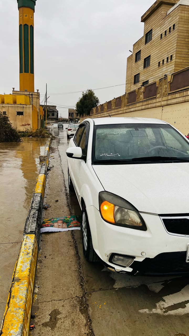 السلام عليكم
كيا ريو 2012 رقم بغداد بإسمي مشروع وطني سنوية ل 2027
 كابون بانزين
 محرك 16شرط قبل 6 أشهر شديته
 كير شرط
بدون صبغ
 بيها شبر بارد باب سايق
تبريد ثلج 
طخم تاير
صدر أمامي وخلفي نظيف جدا
سويت عليها ادامة كاملة يعني ربع ما تحط عليها 
التواصل على الخاص أو على الرقم ***********

 مكاني الموصل
