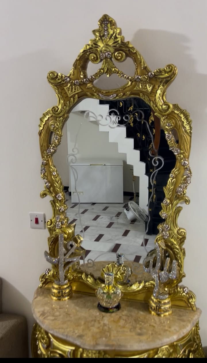 طبله عارضه  +باركيت كرستال + مرايا +مزهريات كرستال السعر خاص رقم ***********

