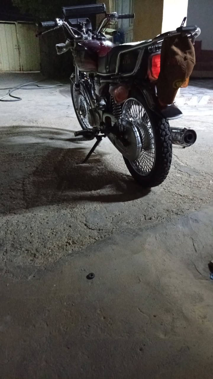 سلام عليكم من رخصه صاحب الكروب تايكر موديل 20طالعه بل 21دراجه حلوه صوت ومعدل فول محرك يرادله فيلسه دراجه نشاط غراضه كله ذابه جديده فصله رعيده دراجه انطيكياه ترحملي عليه مكاني بابل ناحيه النيل 
رقم تليفون ***********
سعره 375وبيه مجال ال شراي 
ال علم اوراقه ضاعت مني قبل فتره اسويلك مكاتبه وكفله من كلشي
