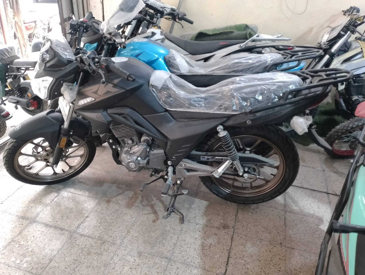 السلام عليكم 
دراجات متوفر بالمحلات ياماها 
موصل الدواسة سوق ماطورات محل اياد 
وفرع الثاني كوجلي قرب مجسر مشاة مجاور مول دبي 
***********
متوفر اقساط على بطاقة رافداين
