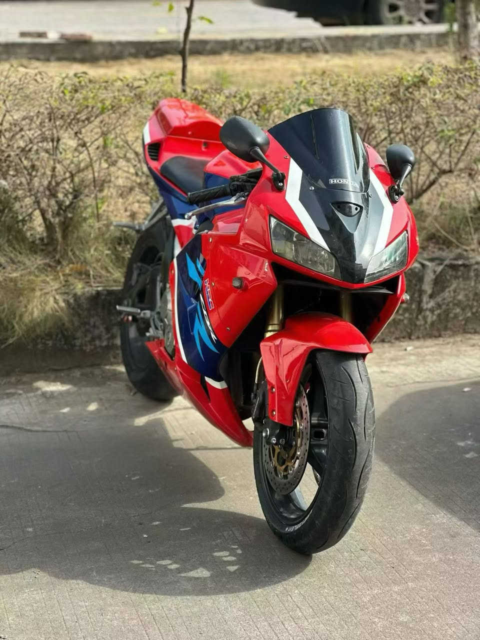 سلام علیکم اخوانی 
CBR600RR
2006
ضمان محرک گیر  
بدن حادث
مامفتوح 
سعر رخیص 
 تفصیخ بعد ٩٠یوم من عراق 
للمزید معلومات راسلنی علی وتساپ
***********پێشین
*********** ابراهیم 
تابعنی علی تیک توک 

https://www.tiktok.com/@samuraiskill1?_r=1&_t=ZS-92bDdTZsMAa
مع شکر وتقدیر

