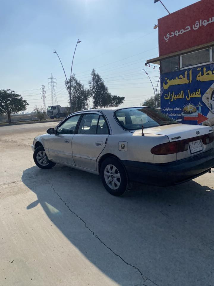 سوناتا 1994 رقم بغداد مشروع وطني محرك 2000 كير محرك صدر  كله حاويه تبريد ثلج تدفئه شغاله كهربائيات كلهة شغاله سستم سماعات و مسجل جديد تخم تاير مازدات جديد شادهن لايت فول  داخلهة كلهة جديد شرط ترايك 180  السعر 44 و بيهة مجال. عنواني ديالى الخالص ***********
