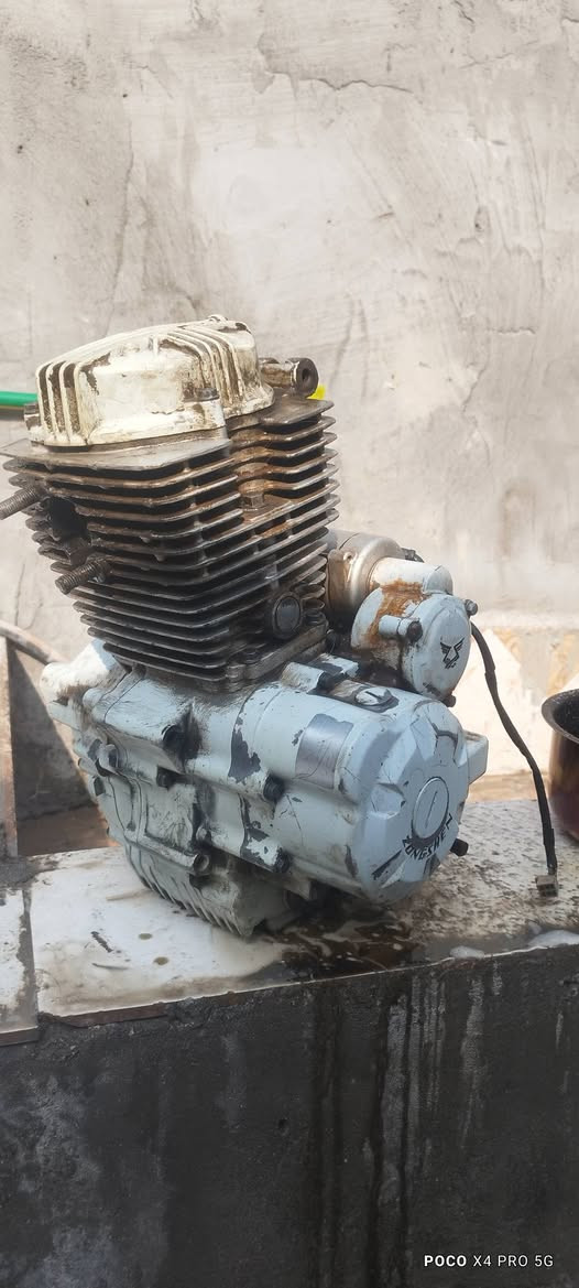 مكينه للبيع بس گاطعا ولف ابيع كومت حديد السعر 75مكان بل مدينه ***********
