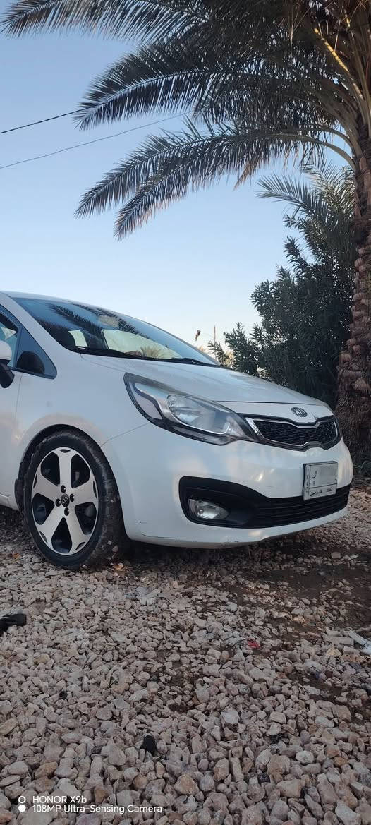 سلام عليكم

سيارة كيا ريو  2013 
 رقم بغداد
مكفولة كفالة عامة من ضربة وصبغ 
گير ومكينة مكفولات ،
 مكينة 1600
تبريد شغال ثلج 
سيارة بأسمي سنوية 2028
سعر السيارة 107 بيها مجال حگ الجيه ❤️
عنوان / بابل / الكفل 

 ‏‪***********‬‏
