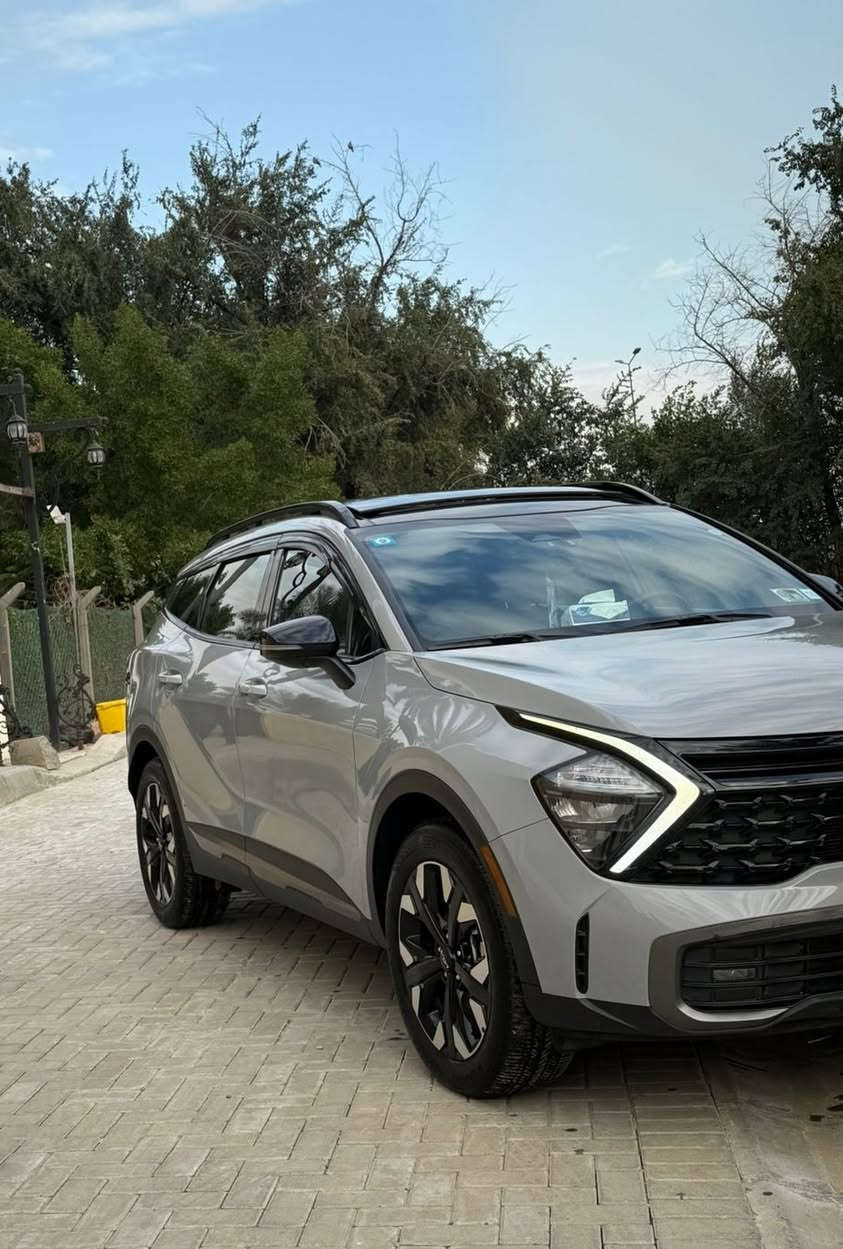 مكلف بلنشر كيا سبورتج 2023 فئة Xline وارد امريكي
حادث بسيط موضح بلصور صبغ بنيد وبارد جاملغ فقط بدون دواخل
فول مواصفات/ بانوراما بصمة تشغيل وابواب وتشغيل عن بعد/ شاشة كبيره مع كاميرا دواره/ كشنات جلد وتدفئة بلمقعد/ انظمة قيادة مود درايف/ وباقي المواصفات المعروفة/
 سيارة جاهزة وجديده بدون نقص ماشية 34. 
محرك 2500
رقم بغداد دولي بأسمي
السعر  223 بيه مجال 
اي استفسار اتصل على الرقم اني مكلف بلنشر
📞   ***********   بغداد كم سارة
