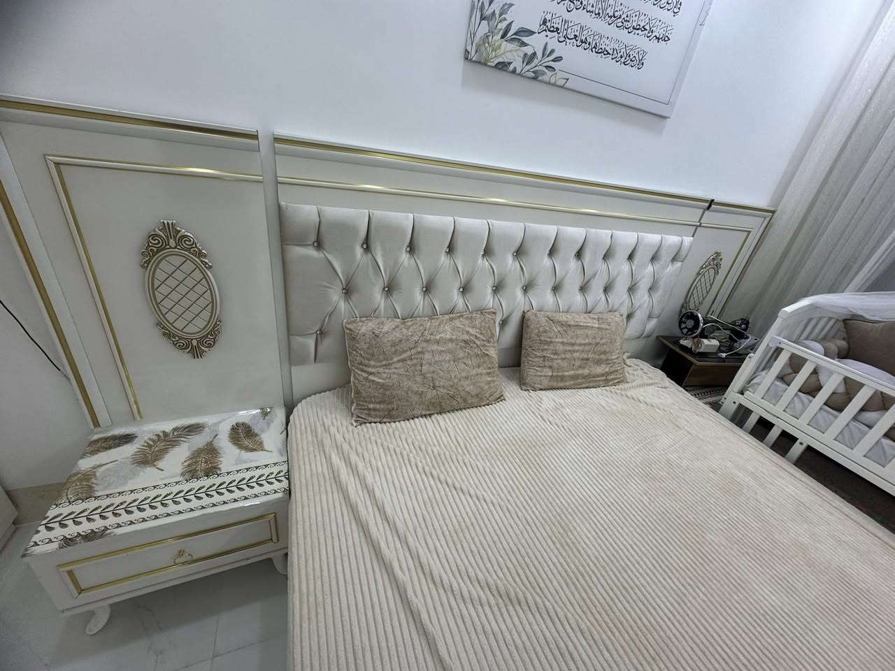 سڵاو تاقم ئێڵ و تاقم نوستنی ٩ پارچە بۆ فرۆشتنی خێرا
تاقم قەنەفەی ئێڵ ١٠ نەفەری  لەگەڵ سەرقەنەفە ڕەشەكەی

بێ دڕاو بێ  سوتاوی  بێ شكانی دار بێ تەپینی ئیسفنج

ئیسفنجی ١٠ سانتیم مومەیەز ئەوەل  لەگەڵ ٤ گۆشە بێ تەپڵەك

١ساڵ و نیوە كڕاوە

{نرخی 200 هەزار قفڵی}

تاقم نوستنەكە ٩ پارچەی

 توركی

پێكهاتوە لە 

١كانتۆرێكی ٦ تاك

١ مێز تەوالێت

١ ئاوێنەی درێژ

١ سیسەم و ئیسفنجی لەگەل هەدێیە

٢ كۆمۆدی ئەملاو لای سیسەم كە گڵۆپی لیدی هەیە

١ بەر سیسەم

١ مێزی تاك

١ شوێن دانیشتنی مێز تەوالێت

ڕەسمی هەموویان دانراوە

{سعری قفڵی ٥٠٠ هەزار}

شوێن سلێمانی ئیبراهیم احمد


**إذا كنت صاحب هذا الإعلان وتريد حذفه لأي سبب، رجاءا أرسل رسالة إلى الدعم الفني**