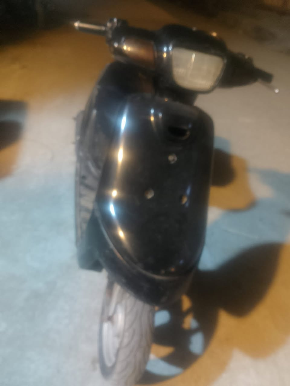 سلام عليكم 
دراجه بطه للبيع 
شاصي مكفول مكينه نضيفه 
تشتغل هندر لايت شغال اشاير شغاله نقص فقط باتري 
سعر ٢٠٠ وبيه مجال بسيط
رقمي ***********
