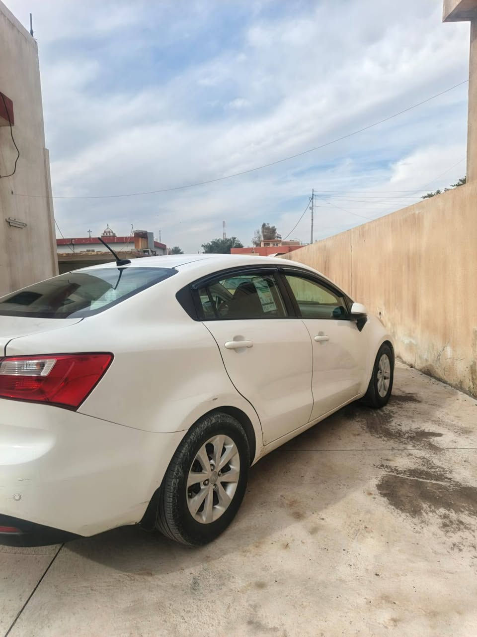 كيا ريو منغولي 
موديل 2012

رقم نينوى مسطرة

سيارة  شرط تحويل

طخم تاير جديد 

تدفئة و تبريد 

مكينة 14 

وارد  امريكي 

مكينة و گير شرط

 بيه واتس***********
