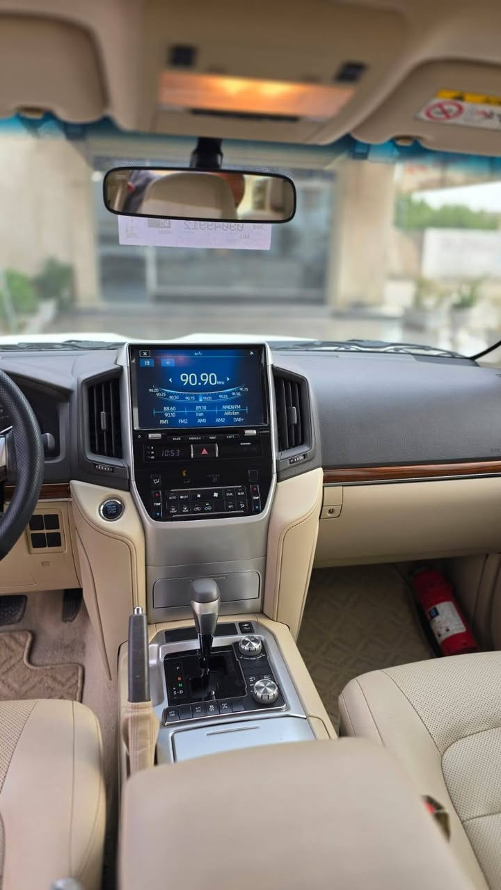 ترهم بيع او مراوس حسب القناعة..

لاندكروز موديل 2018 وكالة بريم أصلية ماشية 110 الف كيلو محرك 4000 / V6 رقم بغداد الجديد بأسمي سنوية مجددة إلى 2030 فحص وهزه جديد .... مكفولة من الصبغ والحادث والتبديل والبارد عدى رصعة بالصندوق موضحه بالصور.... 

محرك 6 سلندر 4000 

فتحة سقف 

حساس أمامي وخلفي أصلي 

شاشة وكامرة أصلية 

كراسي كهرباء وجلد 

بصمة أبواب وتشغيل وتشغيل عن بعد 

تبريد ثلاث قطع 

7 راكب 

فول لايت زينون 

دفدي بالقمارة 

لد أمامي وخلفي أصلي ....

وبعد اكو مواصفات معروفة للجناي...

مكاني بغداد الدورة هوررجب 

***********

***********
