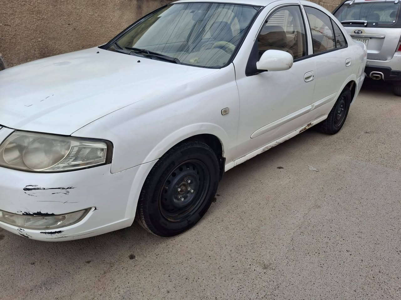 السلام عليكم 
سيارة نيسان وارد كوري موديل 2009 
للبيع السعر 78$ 
مكاني بغداد 
للاستفسار والاتصال ***********
