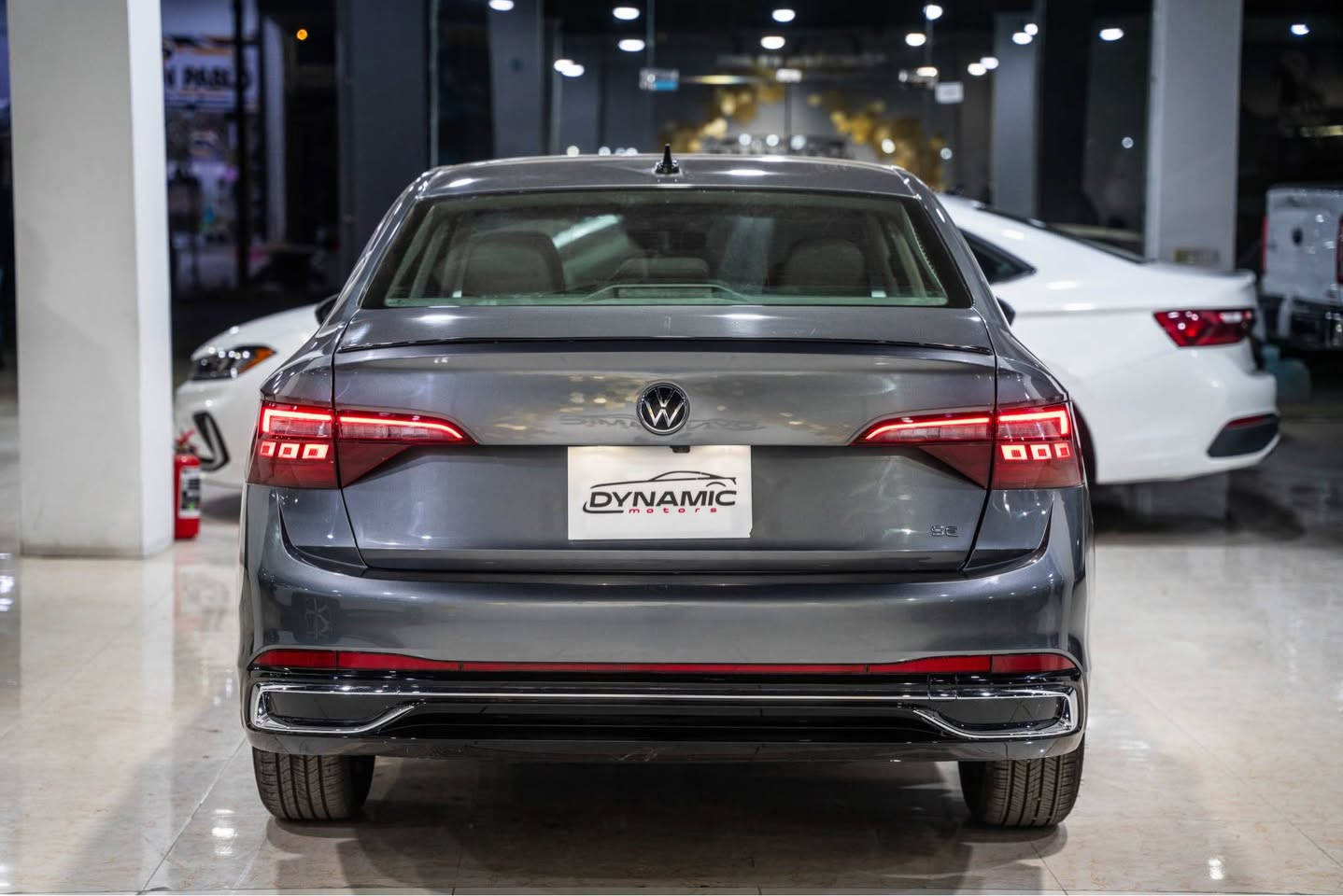 2025 VOLKSWAGEN JETTA بجم كبس سعر بلاش 168$🔥🔥🔥
موديل :2025
مواصفات : S
محرك : 4 سلندر
وارد : امريكي
عداد : 4,000ميل
صبغ : ٢ قطعة 
ارباك : كل شركة✅✅ سليم
رقم : ( موقط) ( كاتي)
ناونيشان هةولير جادةي حديد و خشب پيشنگاي دايناميك موتورز
بو زانياري زياتر پةيوةندي بكةن بة وتس اب
*********** 
============== أربيل, العراق
