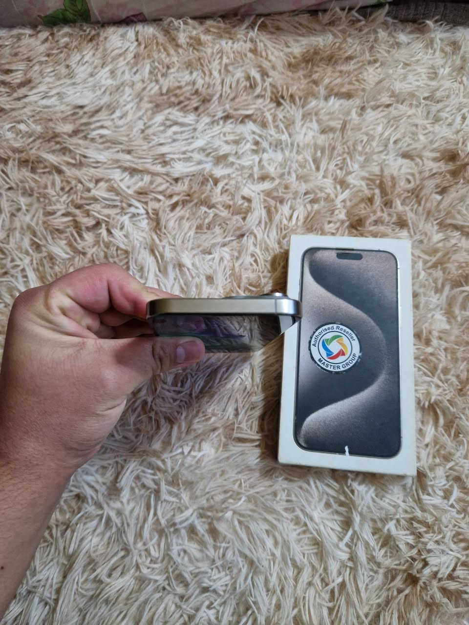 للبيع ايفون 15 برو ماكس ذاكرة 256 بطارية 89 جهاز ماستر لووك حييل نظيف مامفتوح فقط بي نقطه سوده صغيره بالشاشة بس ضمان ماعليها اي شي سعره 700 الف وبي مجال


**إذا كنت صاحب هذا الإعلان وتريد حذفه لأي سبب، رجاءا أرسل رسالة إلى الدعم الفني**