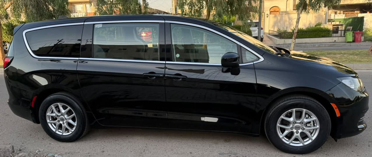 2024 CHRYSLER VOYAGER, LX
للبيع كلايسلر فويجر وارد امريكي موديل 2024

رقم اربيل أجرة احمر ترقيم جديد فحص وهزه جديد تحويل ثاني يوم

مكفولة كفالة عامة كلين بدون ايرباك      بدون صبغ بدون تبديل حته الدعاميات مكفولة من الصبغ مكفولة من الشخط والتكحيل مكفول من الغرق 

***********

حجم محرك 3600

بصمة تشغيل وابواب بصمة وتشغيل عن بعد 

ابواب سلايد كهربائي ⚡️ 

صندوك كهربائي شفط

رادار امامي تحديد مسار توقف ذاتي 

تبريد مركزي 3 قطع

كشن كهرباء

سيارة جديدة تخم تاير جديد 

سعر.   235 ورقة 

مكان السيارة بغداد الكرخ قرب شارع مطار بغداد الدولي
