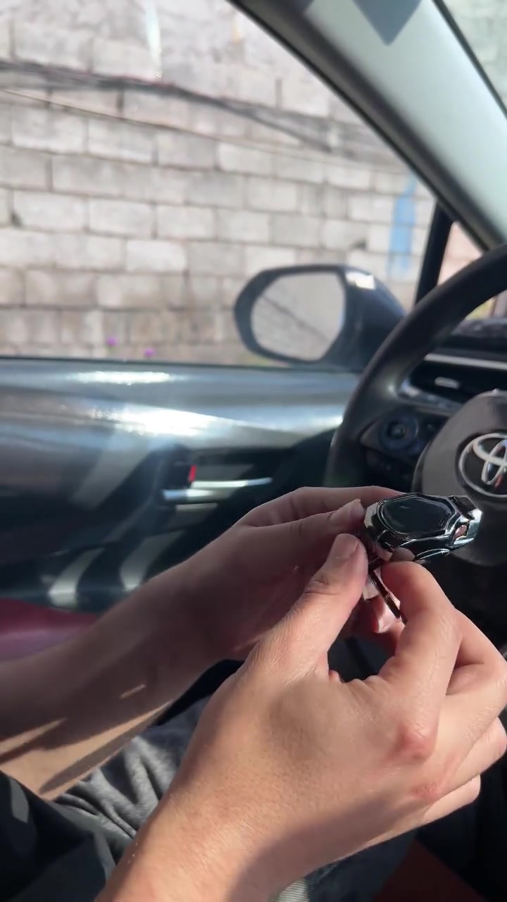 😮‍💨🔥 شوفوا شلون غير شكل السيارة!
قطعة سبورت لزر التشغيل 🚗
تفاصيل بسيطة بس تعطي فخامة وهيبة ✨

السعر 15 ألف
توصيل لكل العراق 🚚
الحجز واتساب ***********
